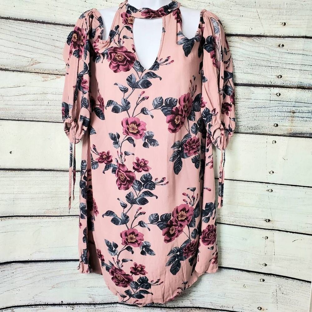 American Eagle Outfitters Women’s Floral Cold Shoulder Top Size S